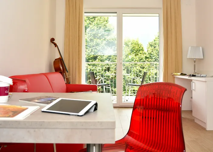 City Hotel Merano Otel 4*